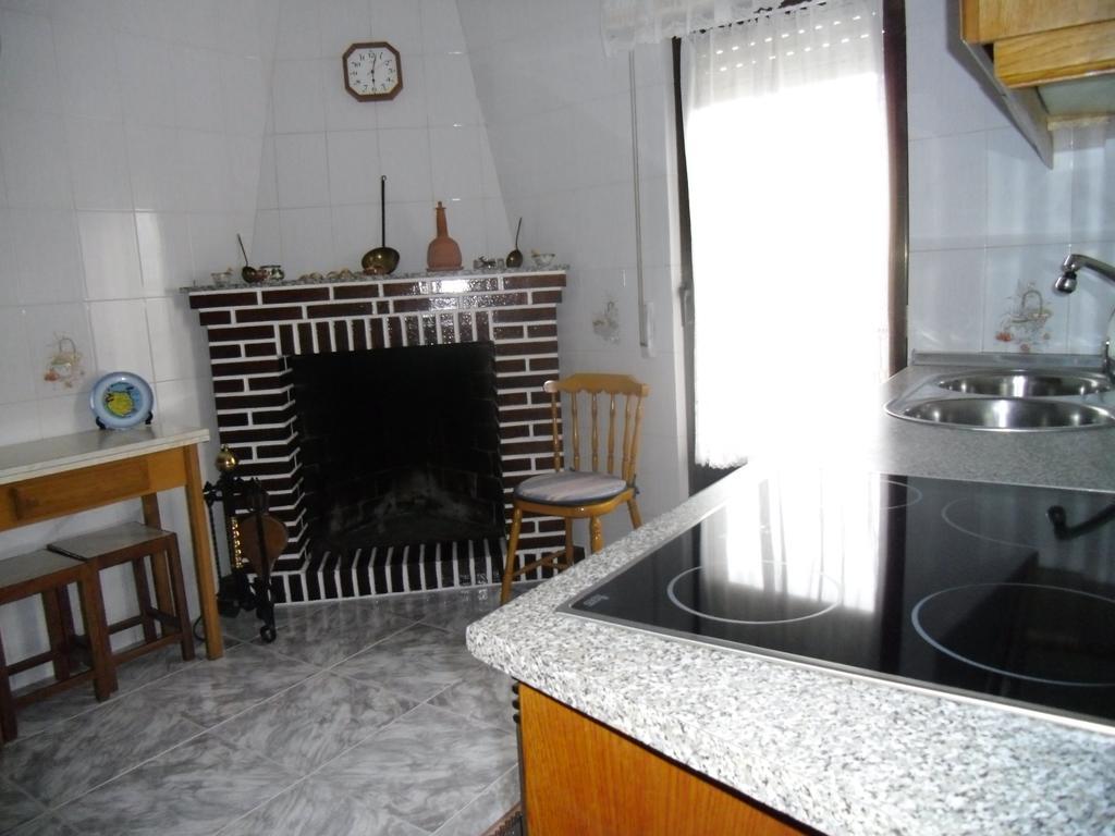 Casa Rural El Carrascal Valdefuentes de Sangusin ภายนอก รูปภาพ