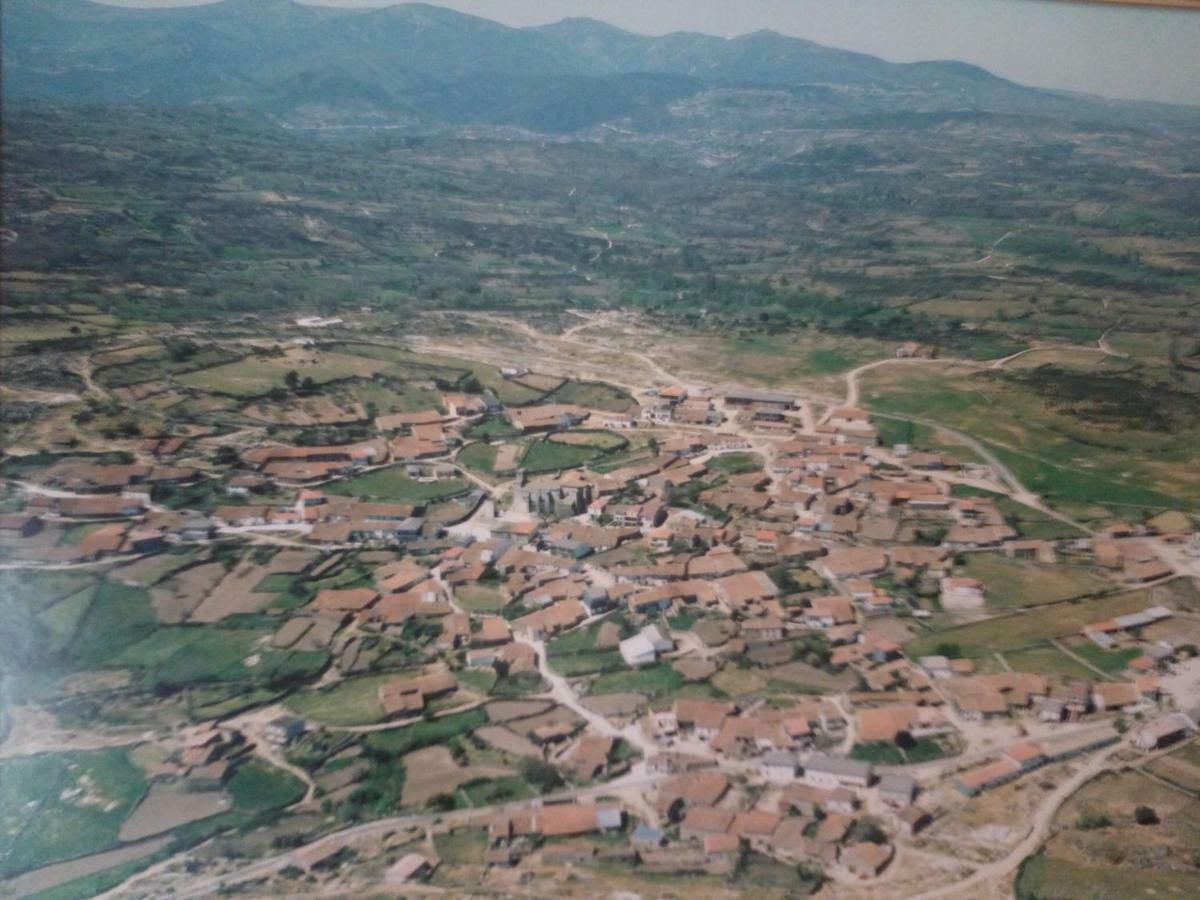 Casa Rural El Carrascal Valdefuentes de Sangusin ภายนอก รูปภาพ